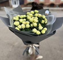 Букет Белые кустовые розы Солинеро в Родниковый