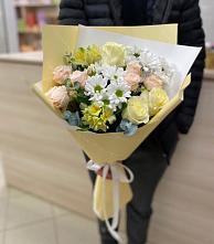 Букет цветов из:  Альстромерии, Розы и Хризантемы в Родниковый